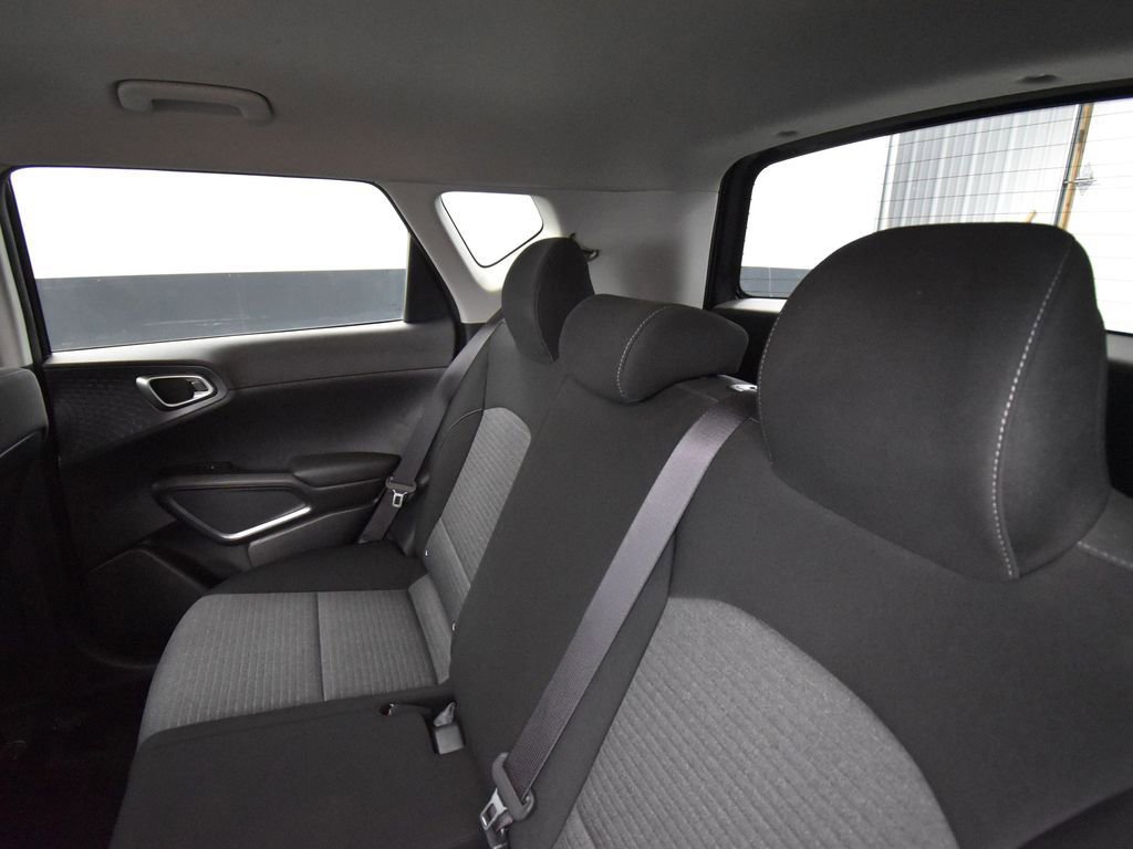 Used 2021 Kia Soul S image 12