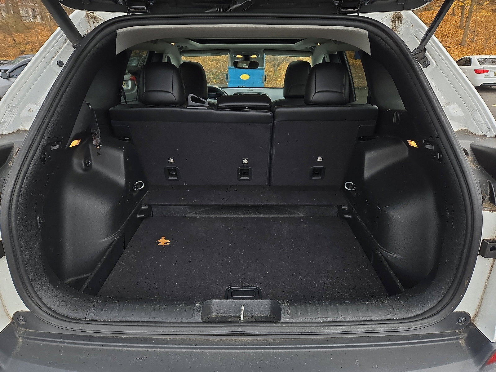 Used 2019 Jeep Cherokee Limited image 28