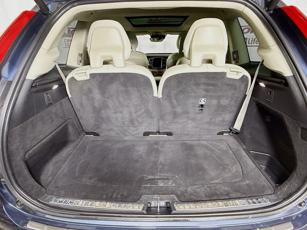 Used 2022 Volvo XC90 T6 Momentum w/ Climate Package image 30