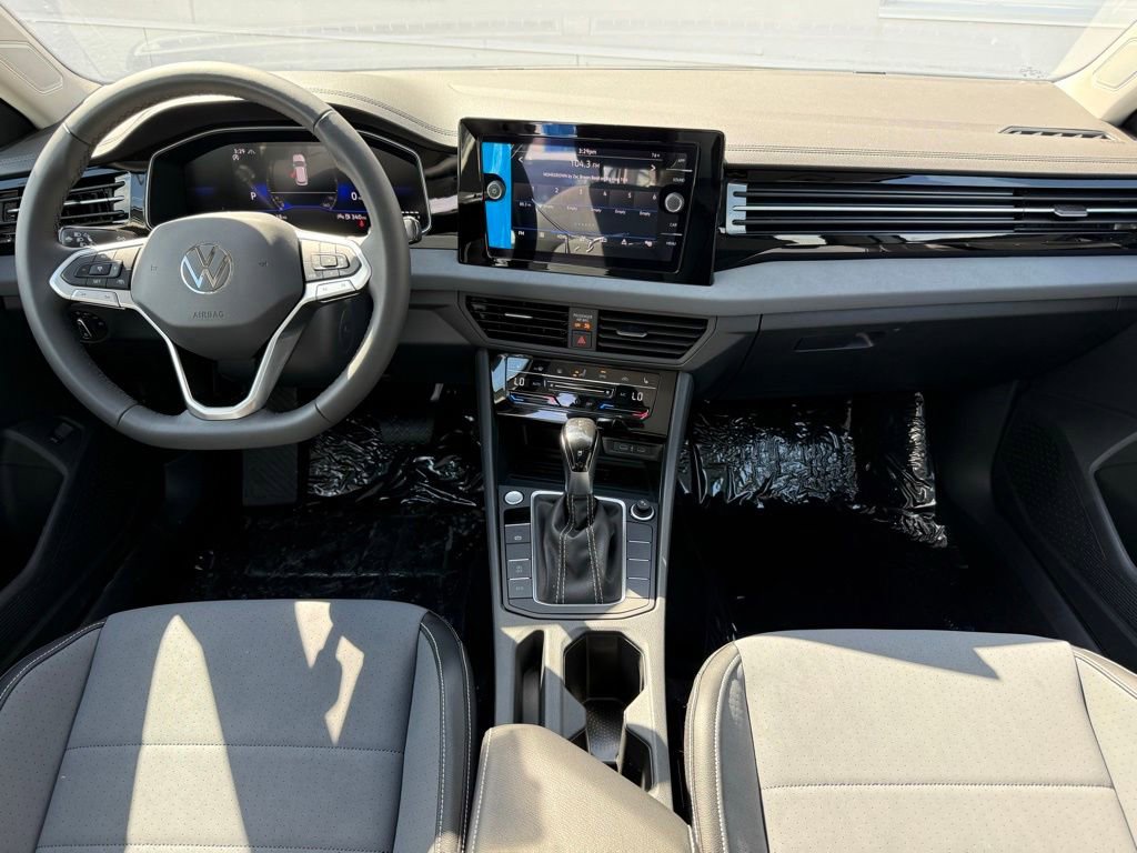 New 2026 Volkswagen Jetta SE FWD image 11
