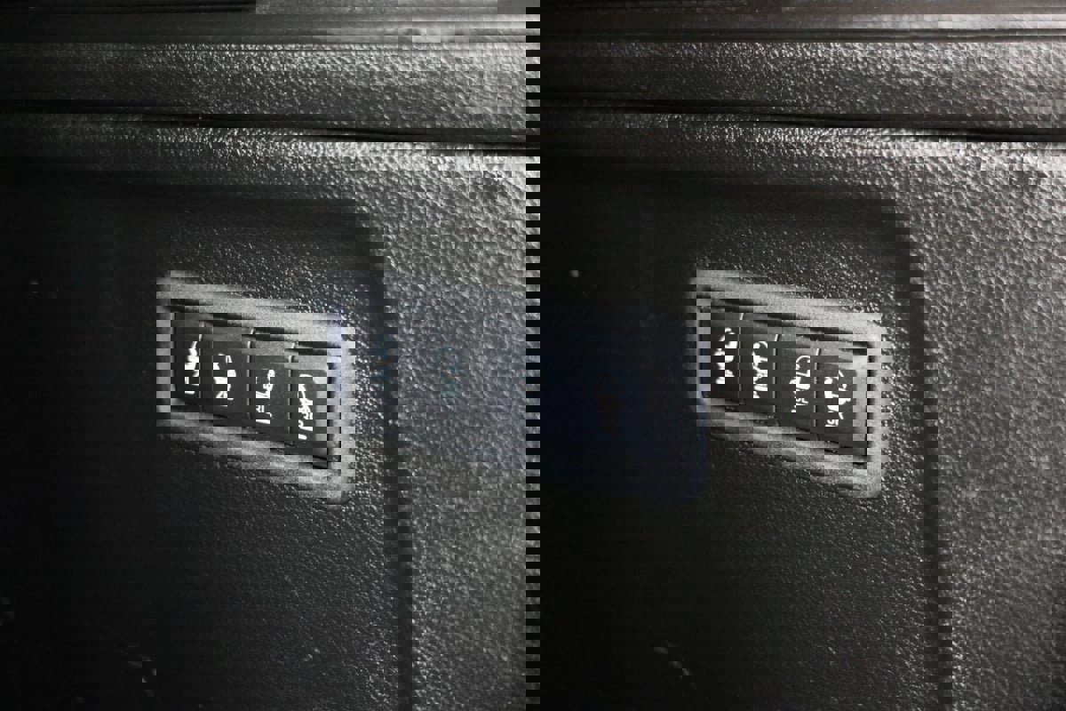 Used 2024 Jeep Wagoneer L Series III w/ Flexible Seating Group image 47