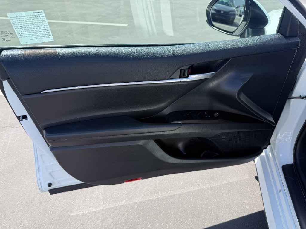 Used 2021 Toyota Camry LE FWD image 9