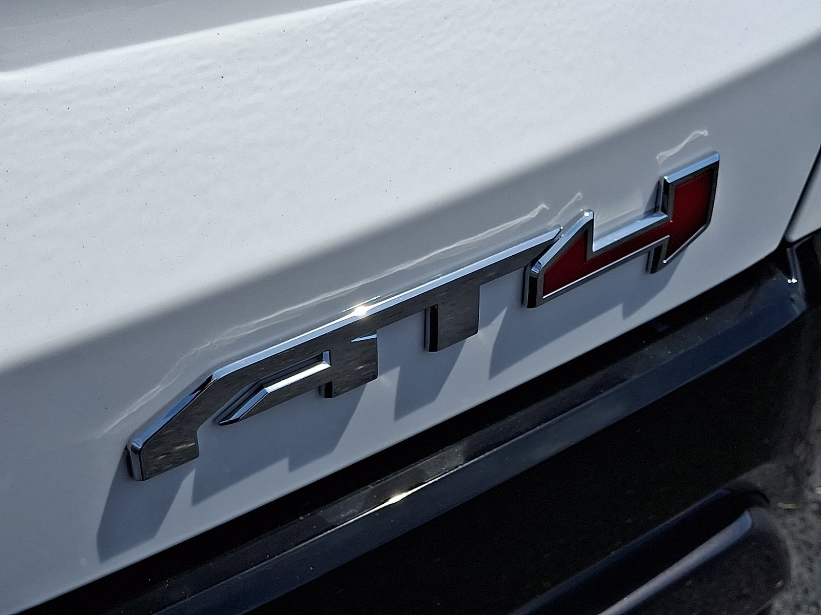 New 2026 GMC Terrain AT4 w/ Technology Package II AWD/4WD image 9