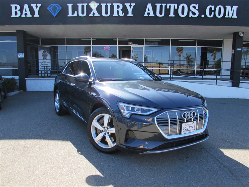 Used 2019 Audi e-tron Prestige w/ Prestige Package