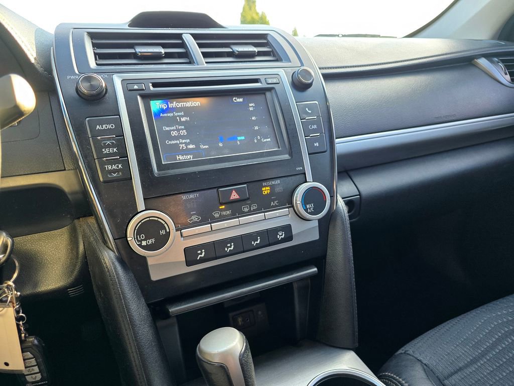 Used 2013 Toyota Camry SE image 28