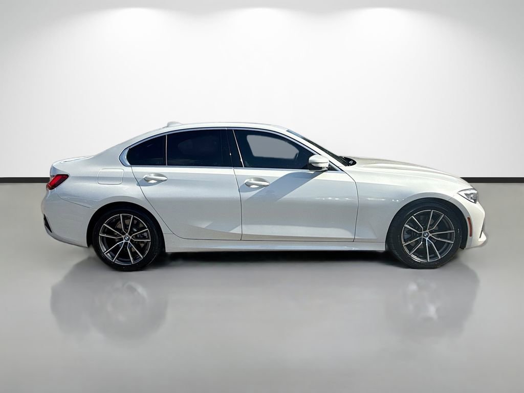 Used 2020 BMW 330i Sedan w/ Driving Assistance Package RWD image 2