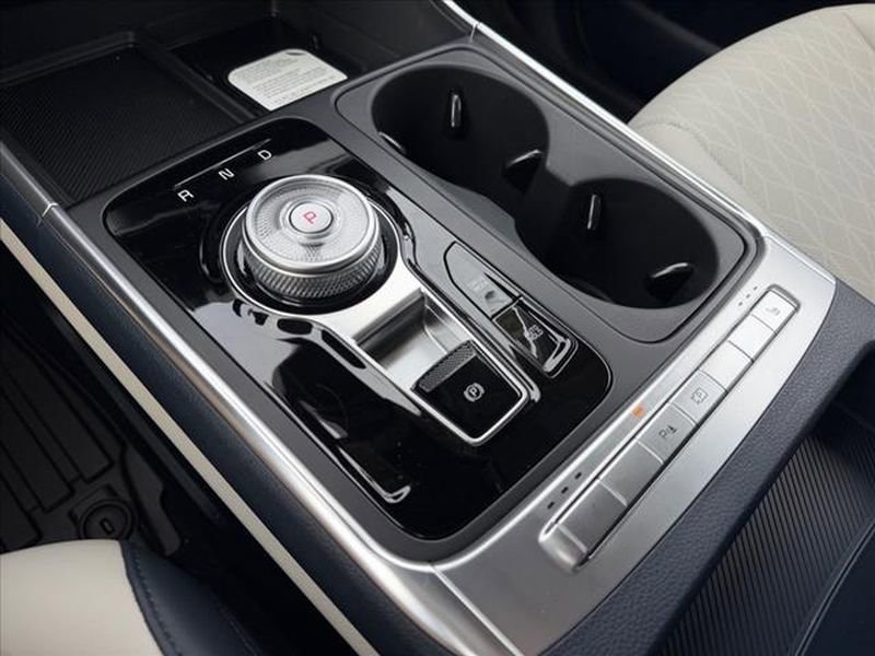 New 2026 Kia Carnival EX image 25