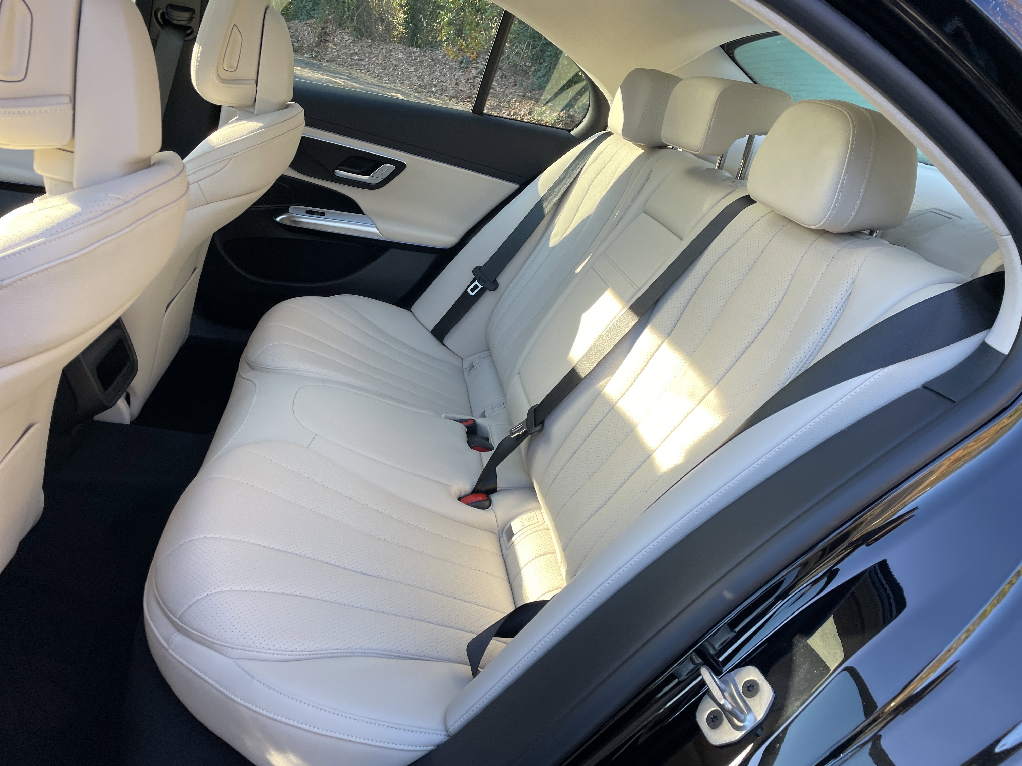 New 2026 Mercedes-Benz E 350 4MATIC Sedan image 37