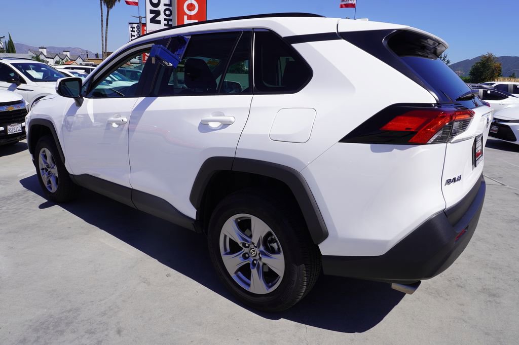 Used 2025 Toyota RAV4 XLE w/ Convenience Package image 6