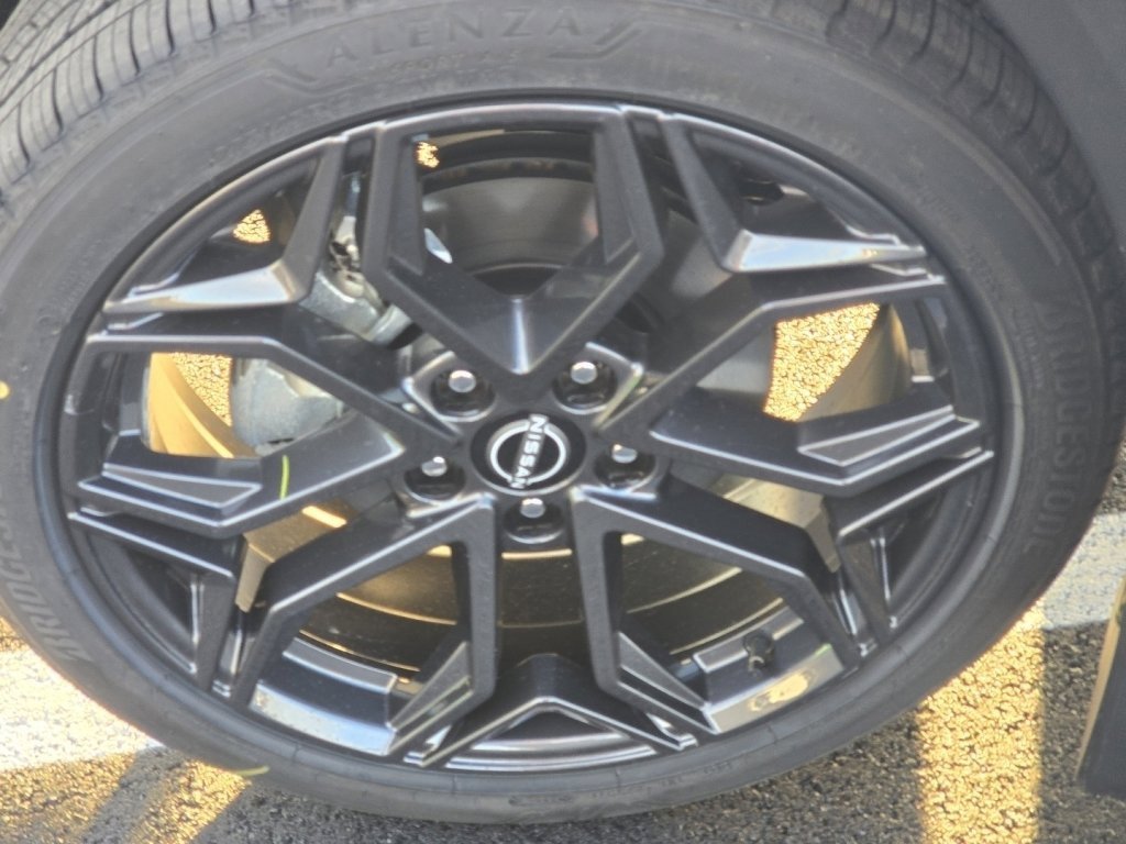 New 2026 Nissan Kicks SR w/ Cold Weather Package image 18