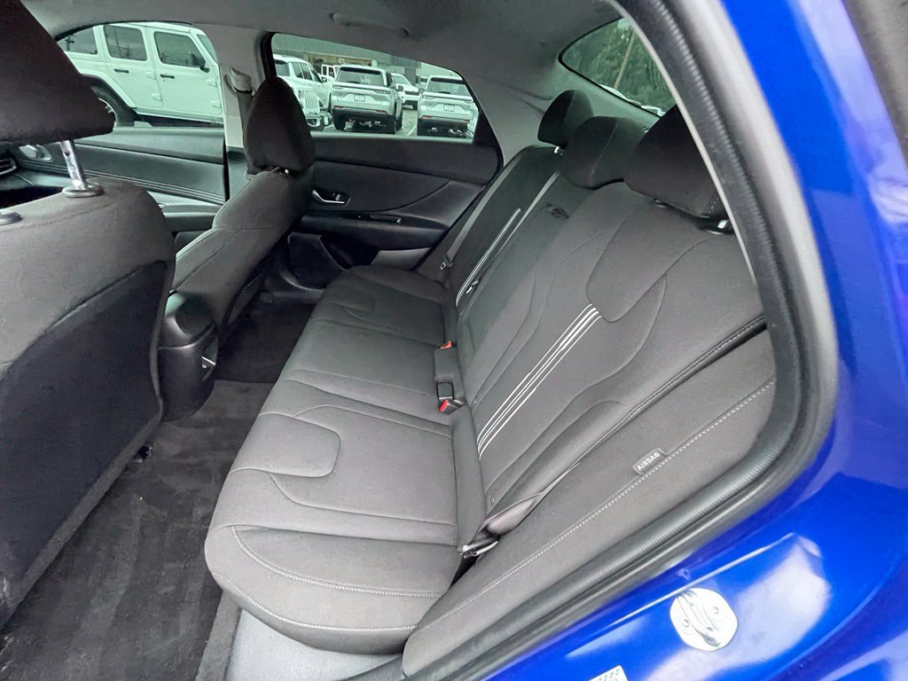 Used 2024 Hyundai Elantra SEL w/ Convenience Package FWD image 17