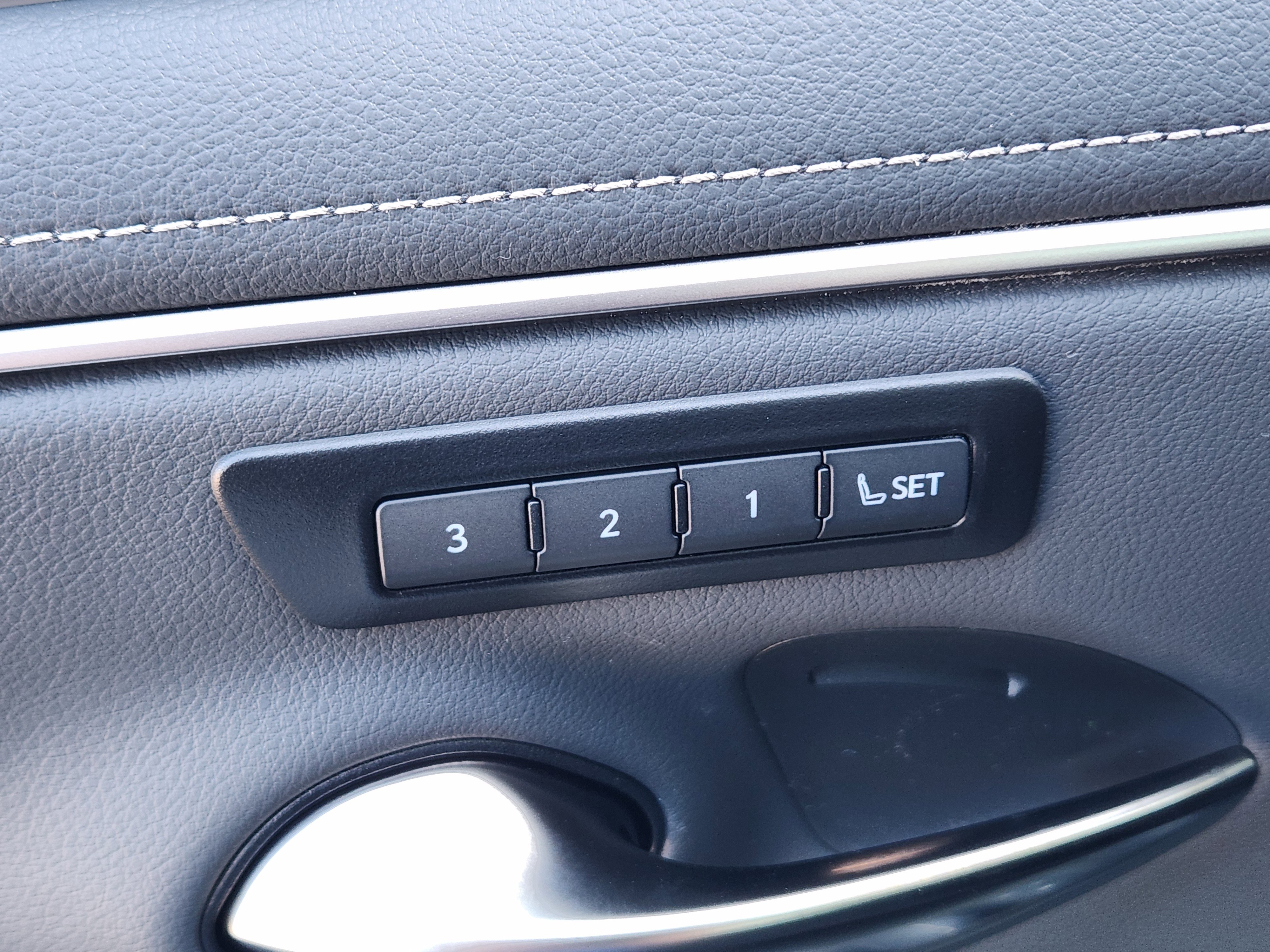 New 2025 Lexus ES 350 w/ Premium Package image 19