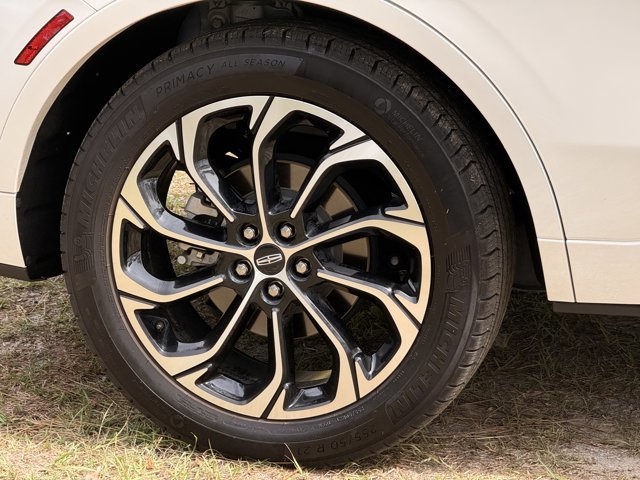 Used 2025 Lincoln Nautilus Reserve image 10