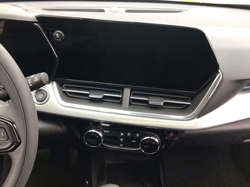 New 2026 Chevrolet Trax LT image 22