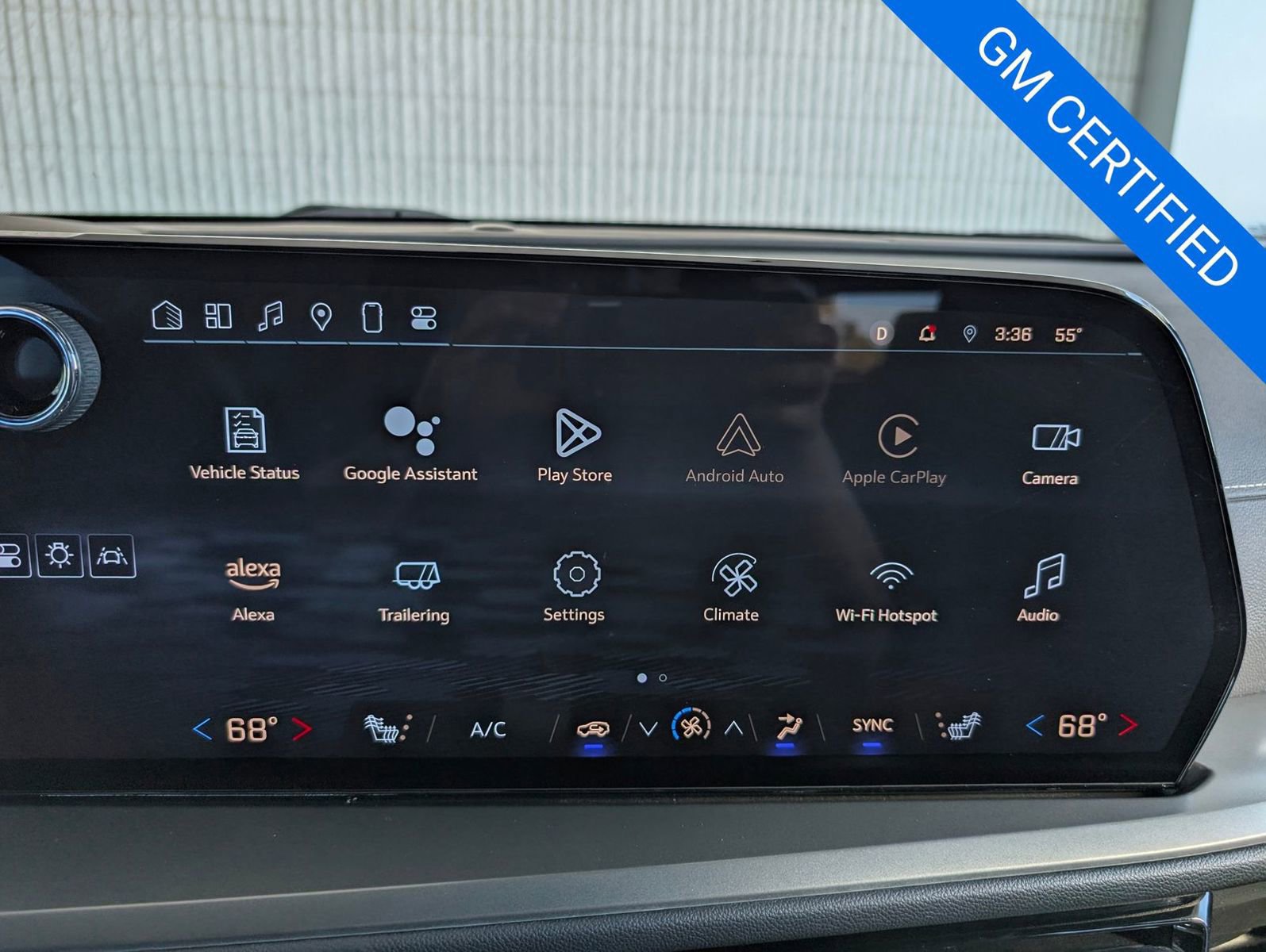 Used 2025 Chevrolet Traverse LT image 19