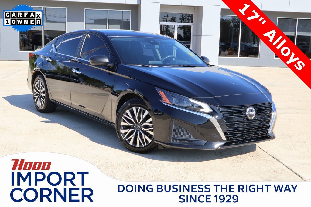 Used 2024 Nissan Altima 2.5 SV