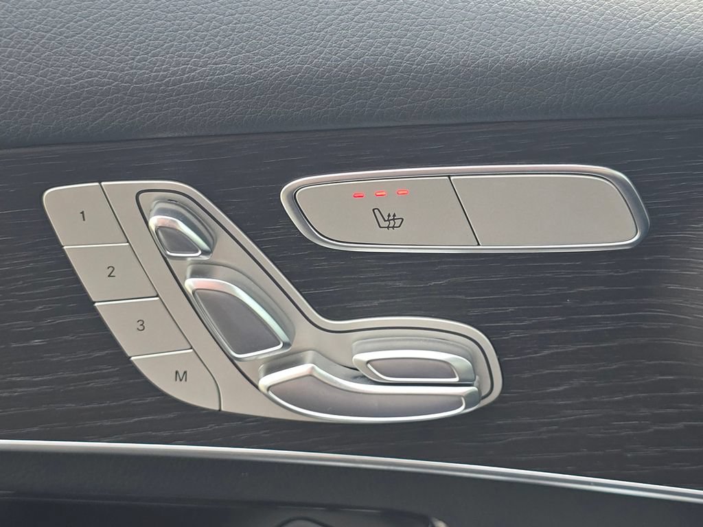 Used 2022 Mercedes-Benz GLC 300 4MATIC image 6