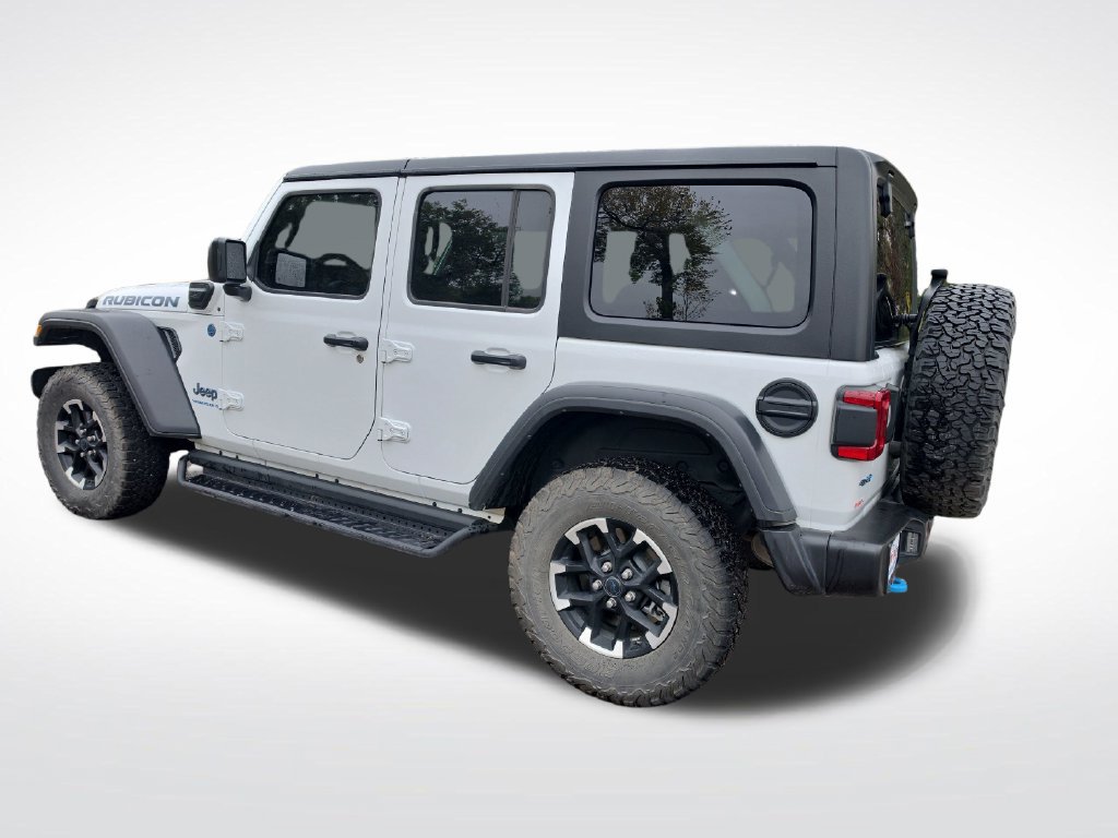 Used 2024 Jeep Wrangler Unlimited Rubicon 4xe w/ Convenience Group AWD/4WD image 3