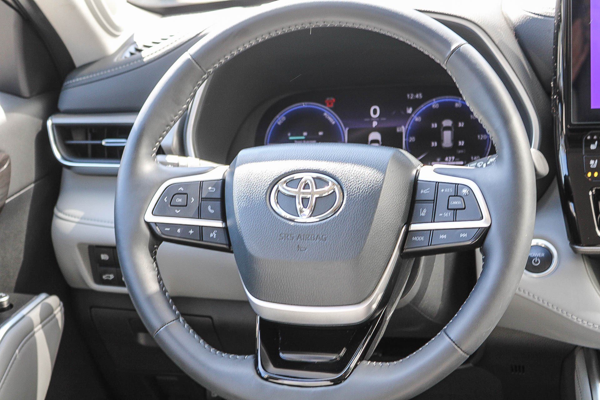 Certified 2026 Toyota Highlander Limited AWD/4WD image 17