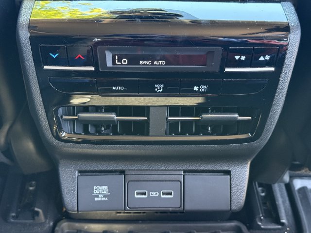 Used 2024 Acura MDX w/ Technology Package FWD image 31
