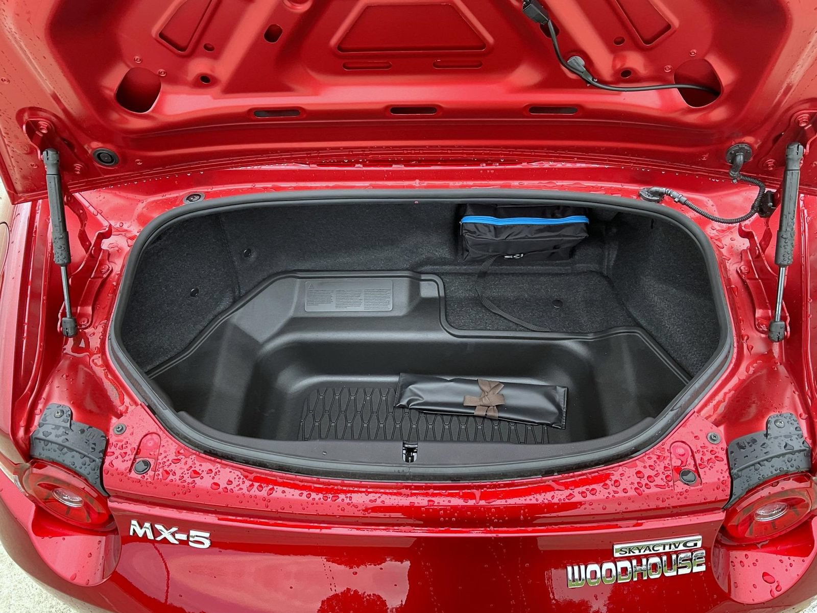 New 2026 MAZDA MX-5 Miata Club w/ Interior Package RWD image 9