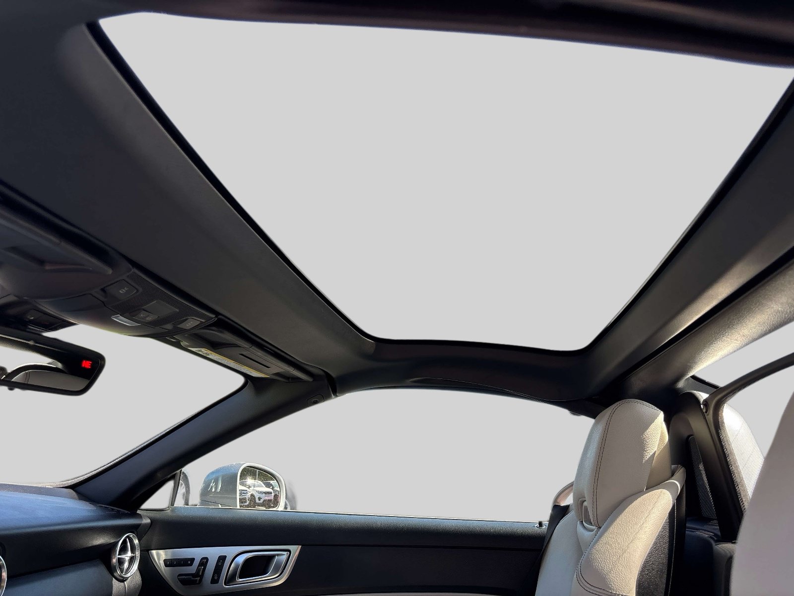 Used 2012 Mercedes-Benz SLK 350 image 10