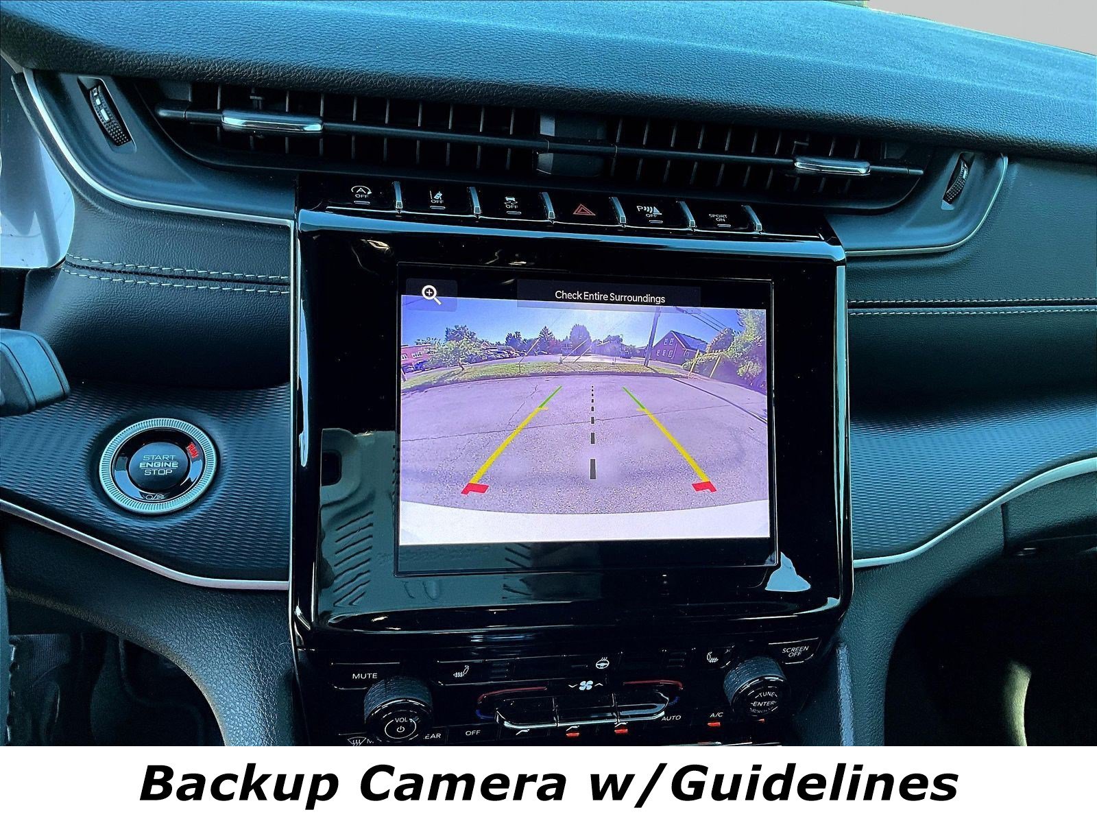 Used 2025 Jeep Grand Cherokee L Altitude AWD/4WD image 14
