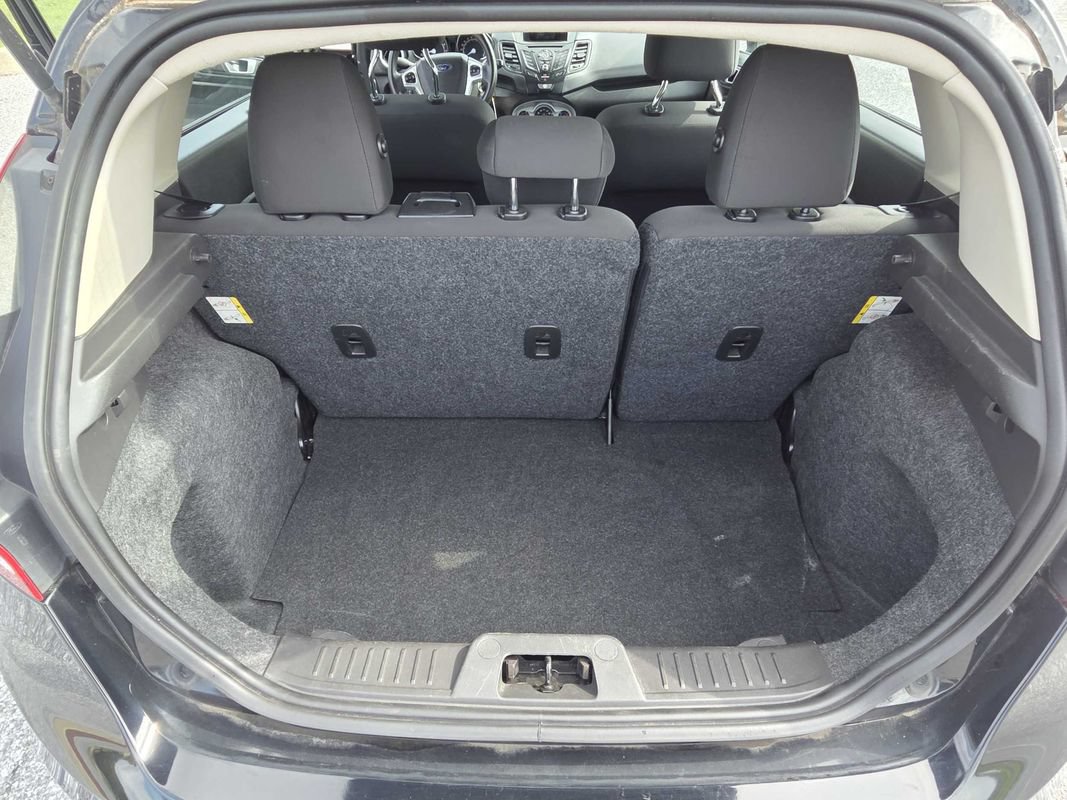 Used 2016 Ford Fiesta SE FWD image 12