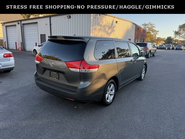 Used 2012 Toyota Sienna image 3