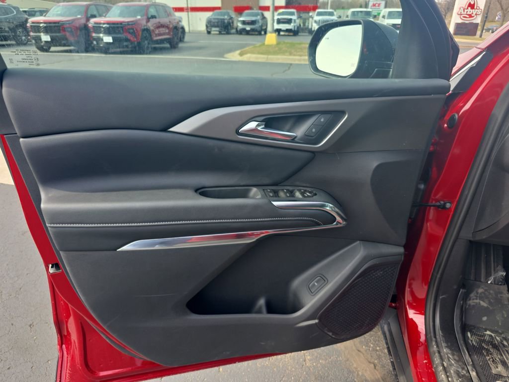 New 2026 Chevrolet Traverse LT w/ Sun and Wheel Package image 12