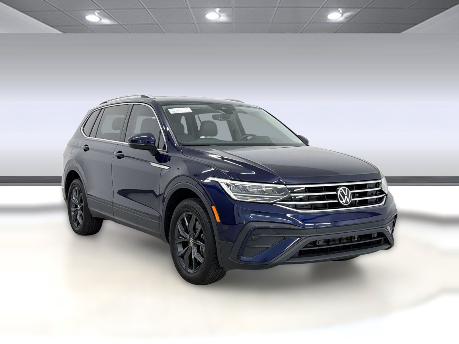 Used 2023 Volkswagen Tiguan SE FWD image 7