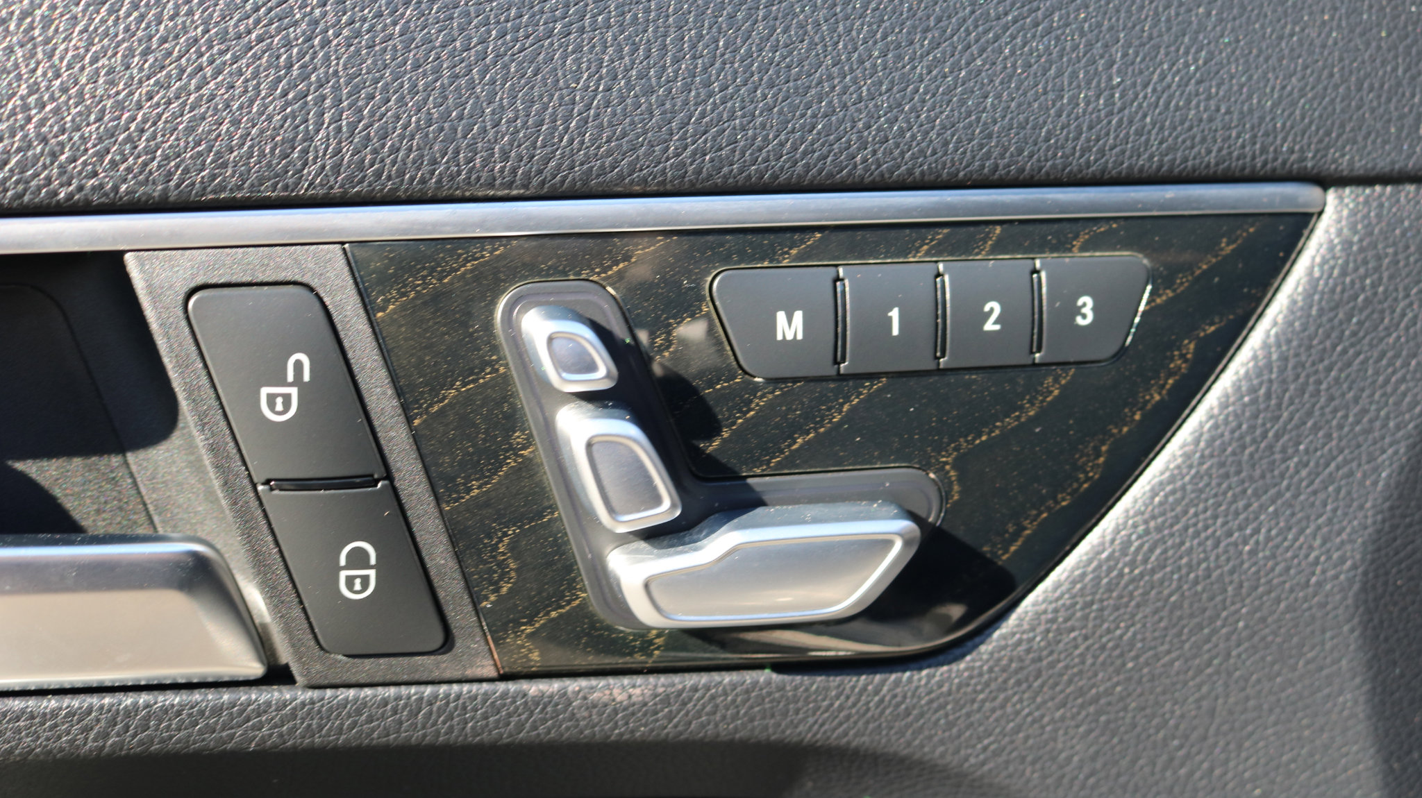 Used 2017 Mercedes-Benz E 400 4MATIC Coupe image 12