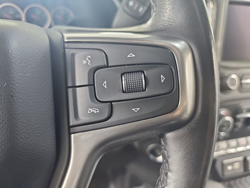 Used 2022 Chevrolet Silverado 1500 LT AWD/4WD image 23