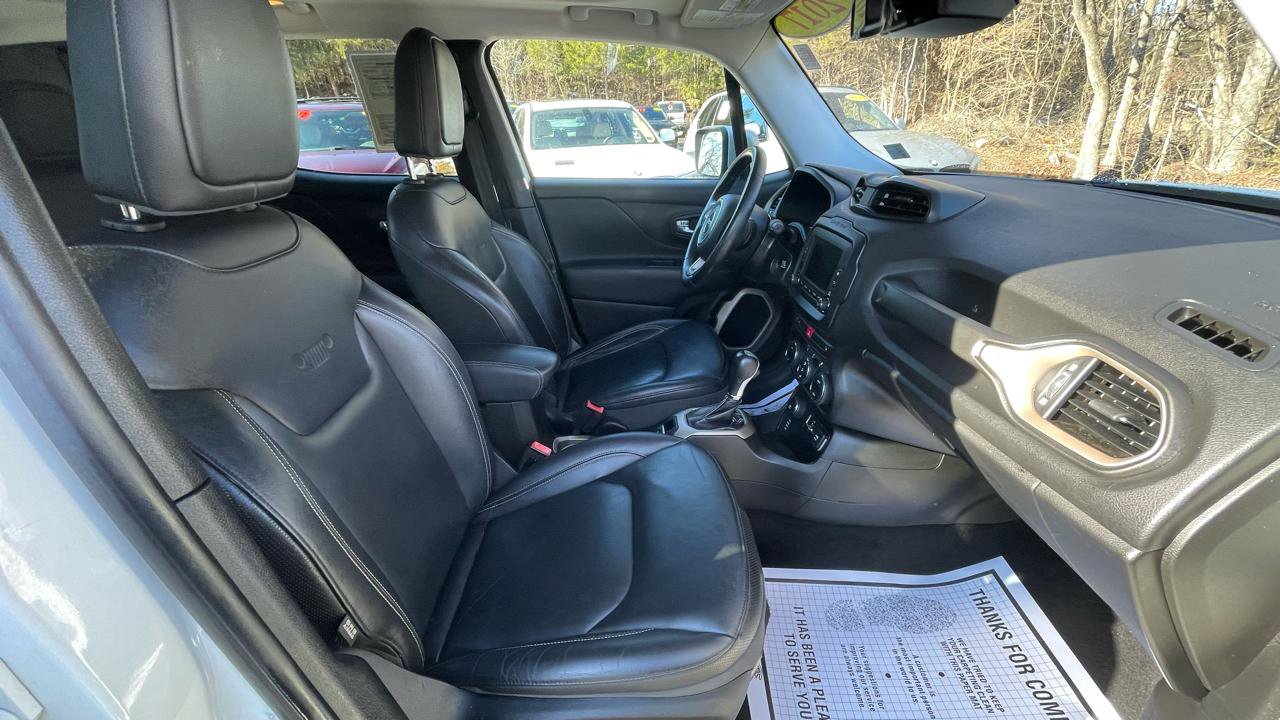 Used 2017 Jeep Renegade Limited image 28