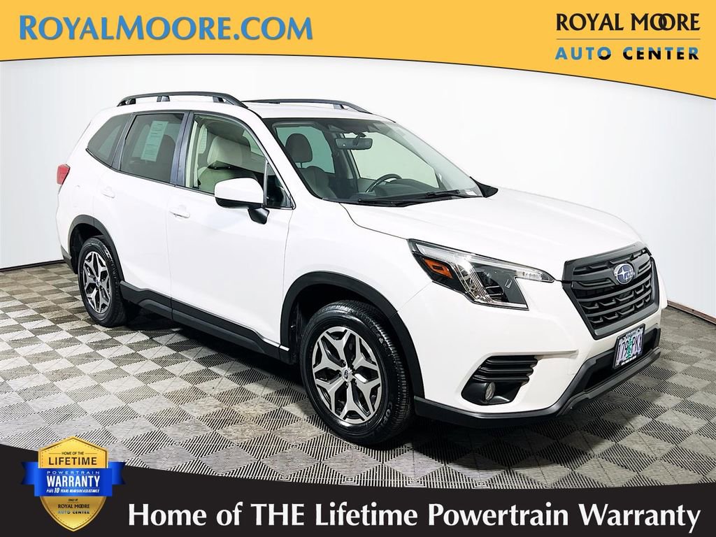 Used 2023 Subaru Forester Premium image 1