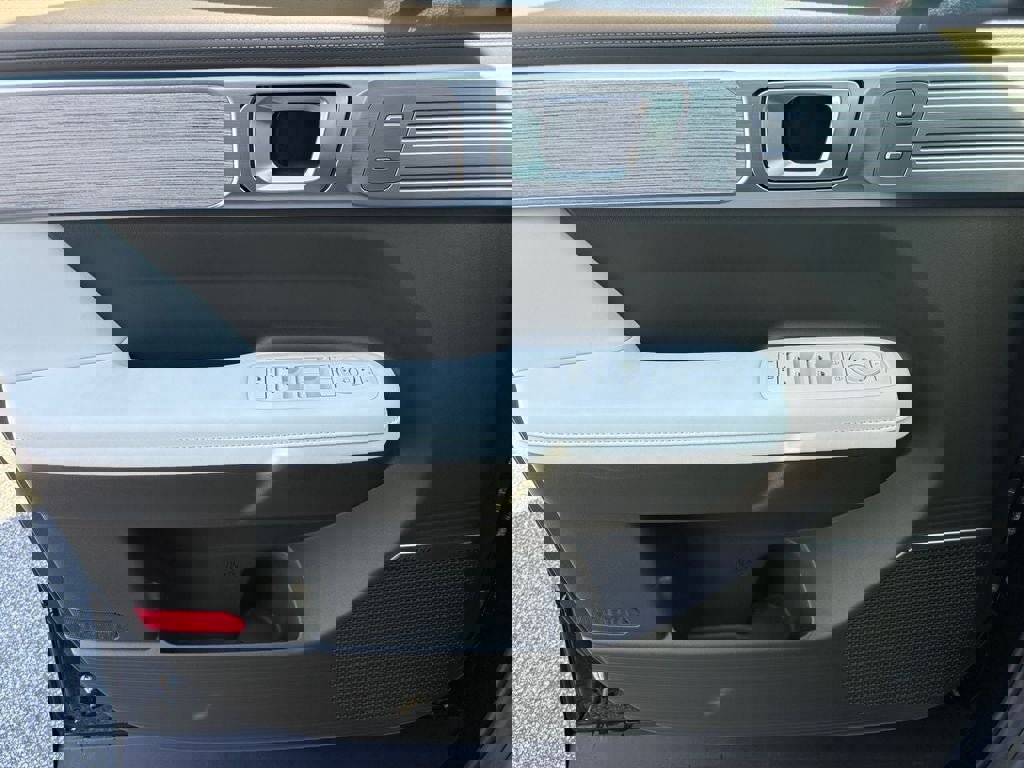 New 2025 Hyundai Santa Fe Calligraphy image 11