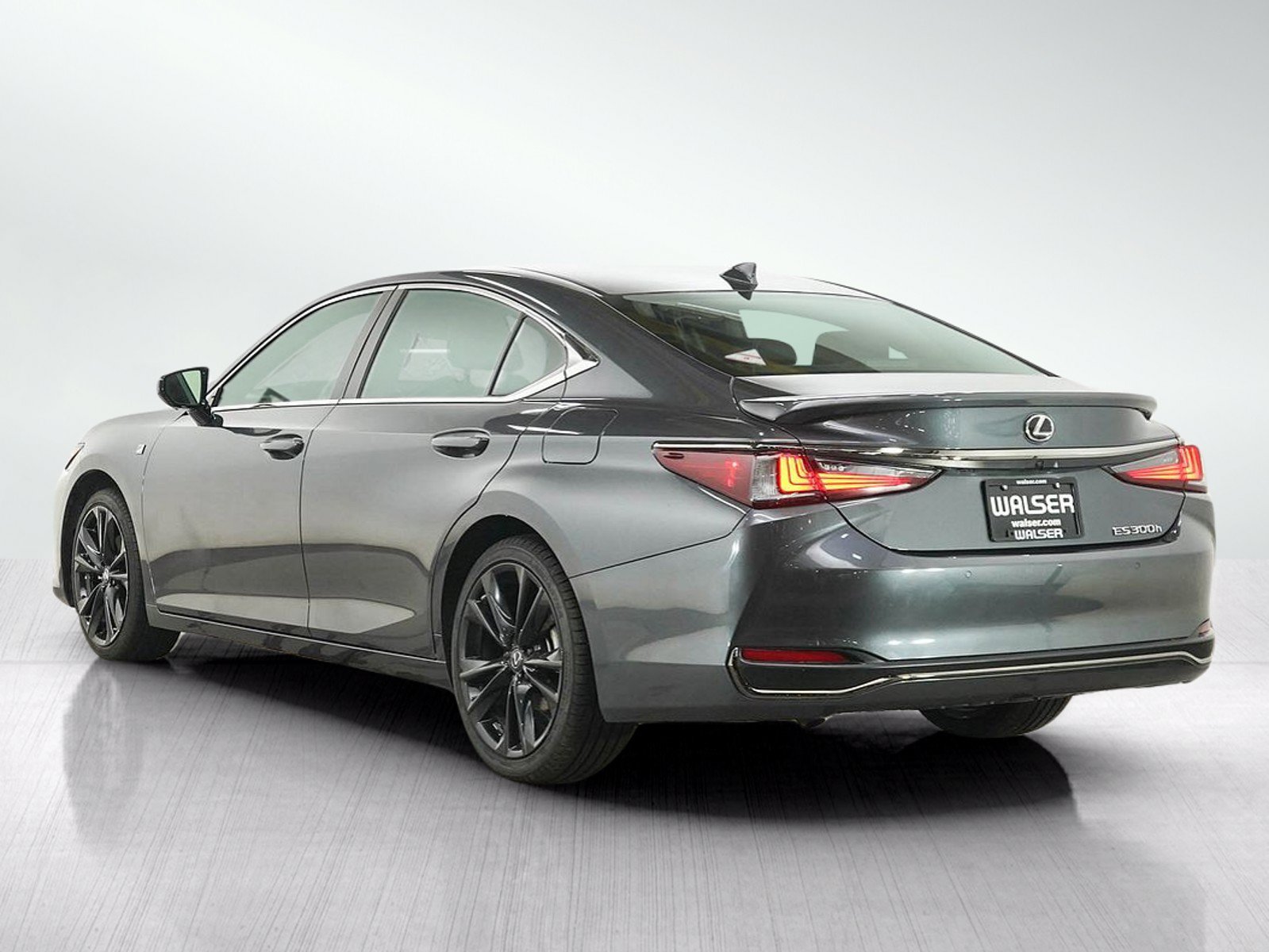 Used 2024 Lexus ES 300h F Sport w/ Accessory Package (Z2) FWD image 4