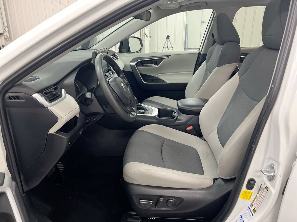 Used 2022 Toyota RAV4 XLE w/ Convenience Package AWD/4WD image 20