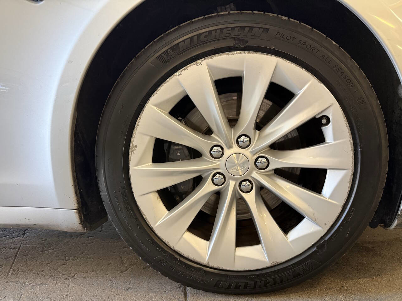 Used 2018 Tesla Model S 75D AWD/4WD image 32