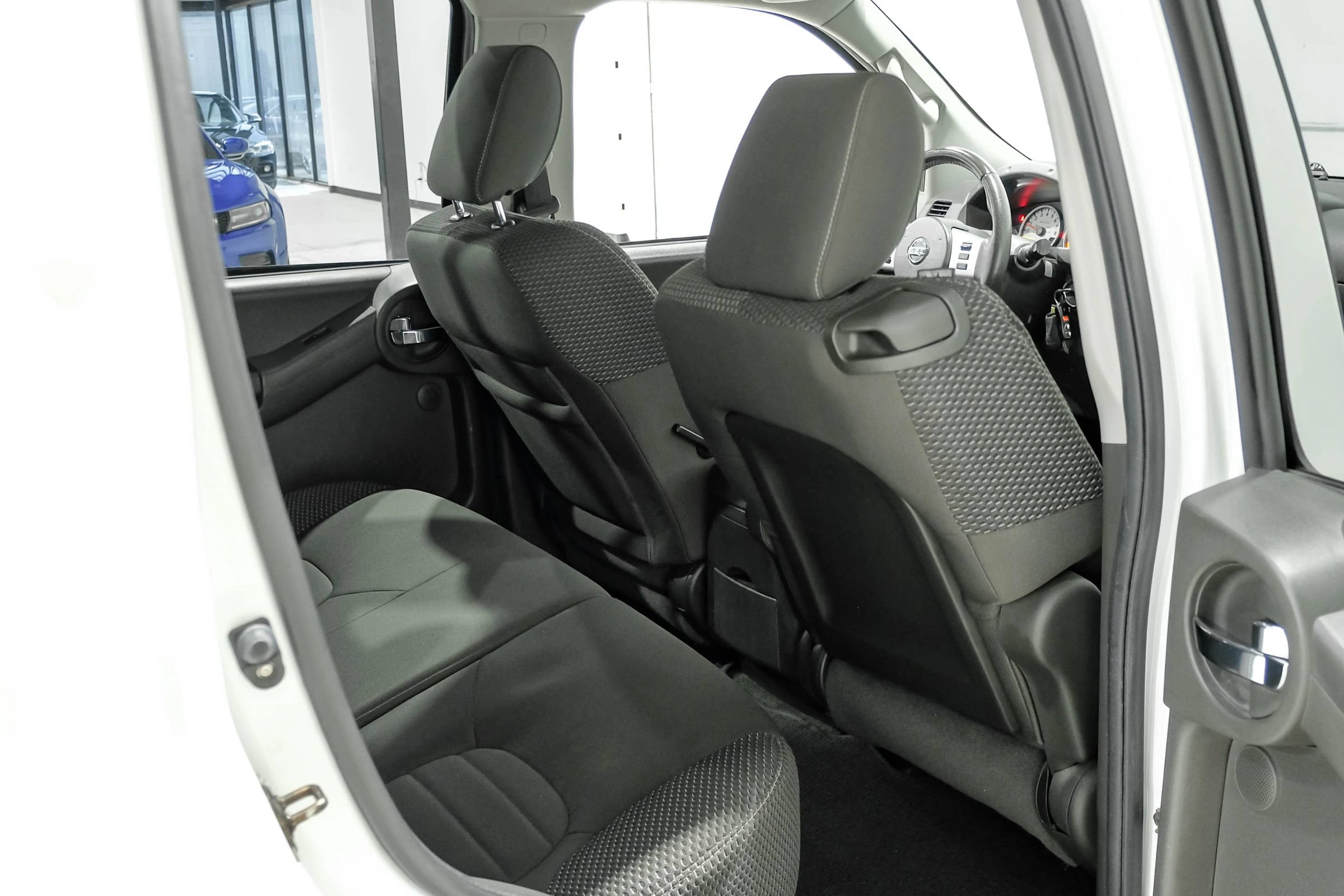 Used 2014 Nissan Xterra PRO-4X w/ Nevada Tow Package AWD/4WD image 40