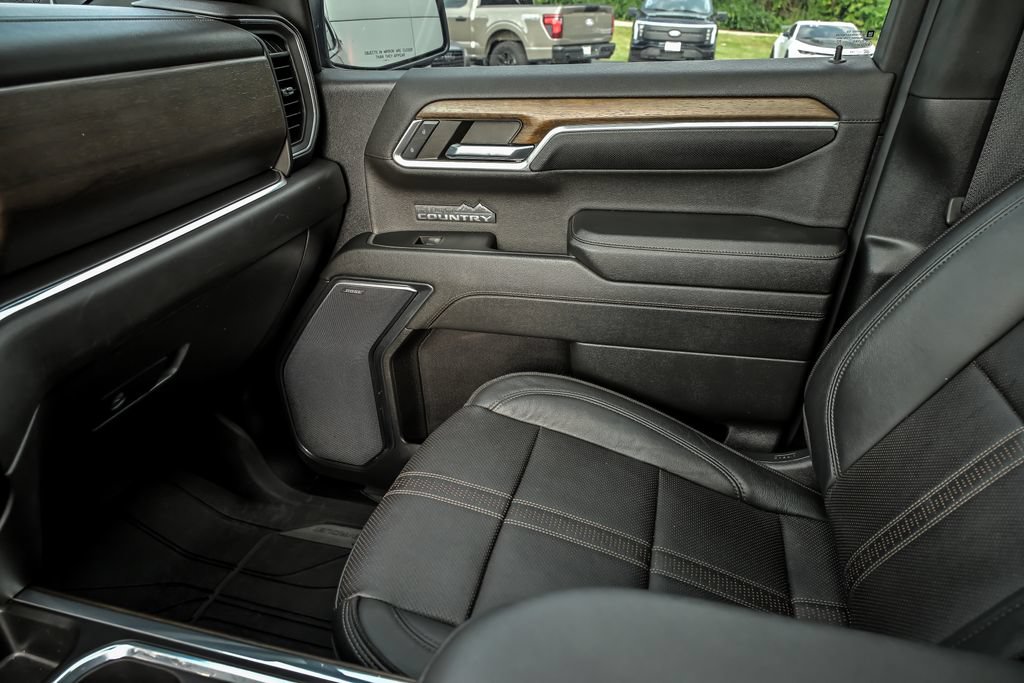 Used 2023 Chevrolet Silverado 1500 High Country w/ High Country Premium Package AWD/4WD image 27