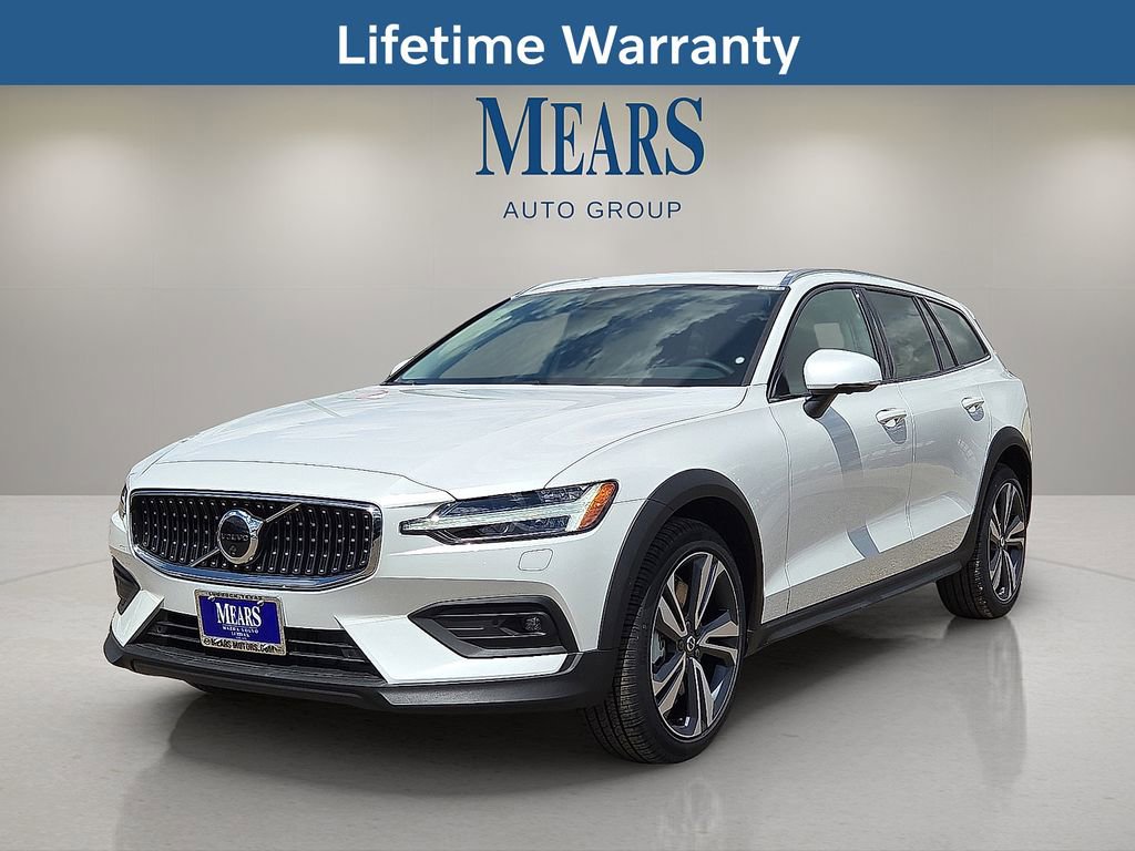 New 2026 Volvo V60 B5 Cross Country Plus w/ Protection Package Premier AWD/4WD image 1