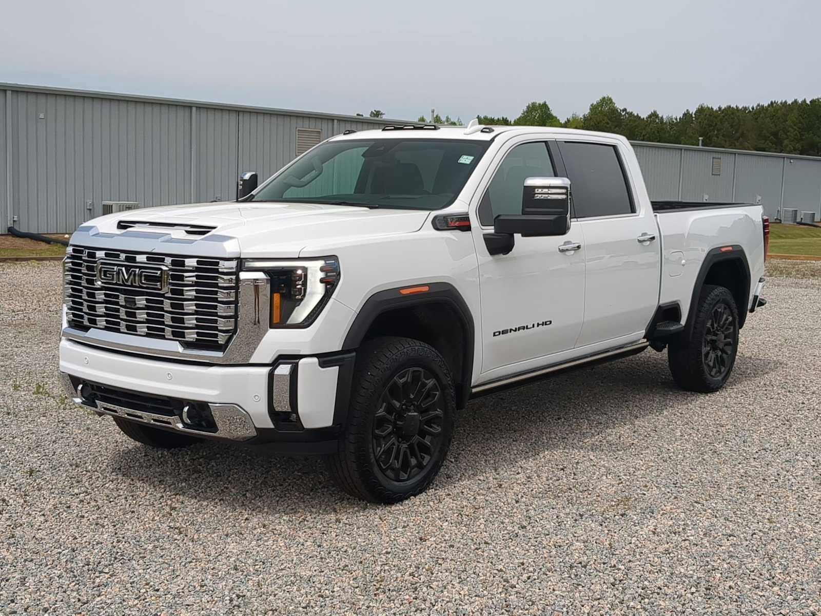 New 2026 GMC Sierra 2500 Denali w/ Denali Reserve Package AWD/4WD image 4