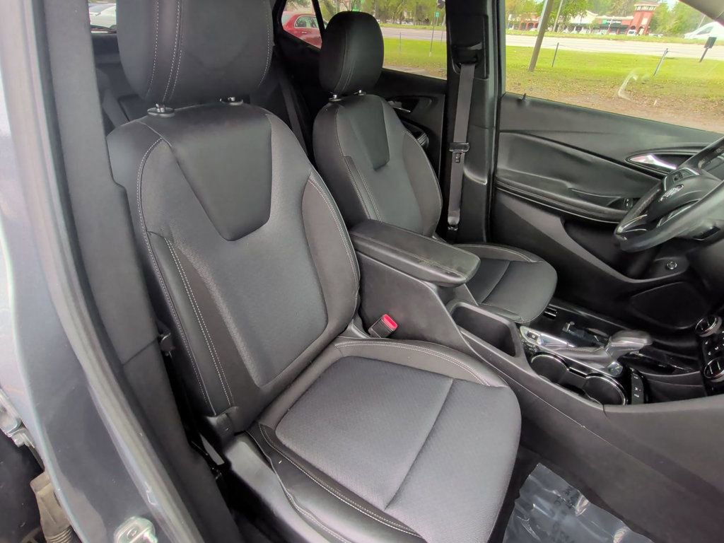 Used 2022 Buick Encore GX Select w/ Sport Touring Package image 21