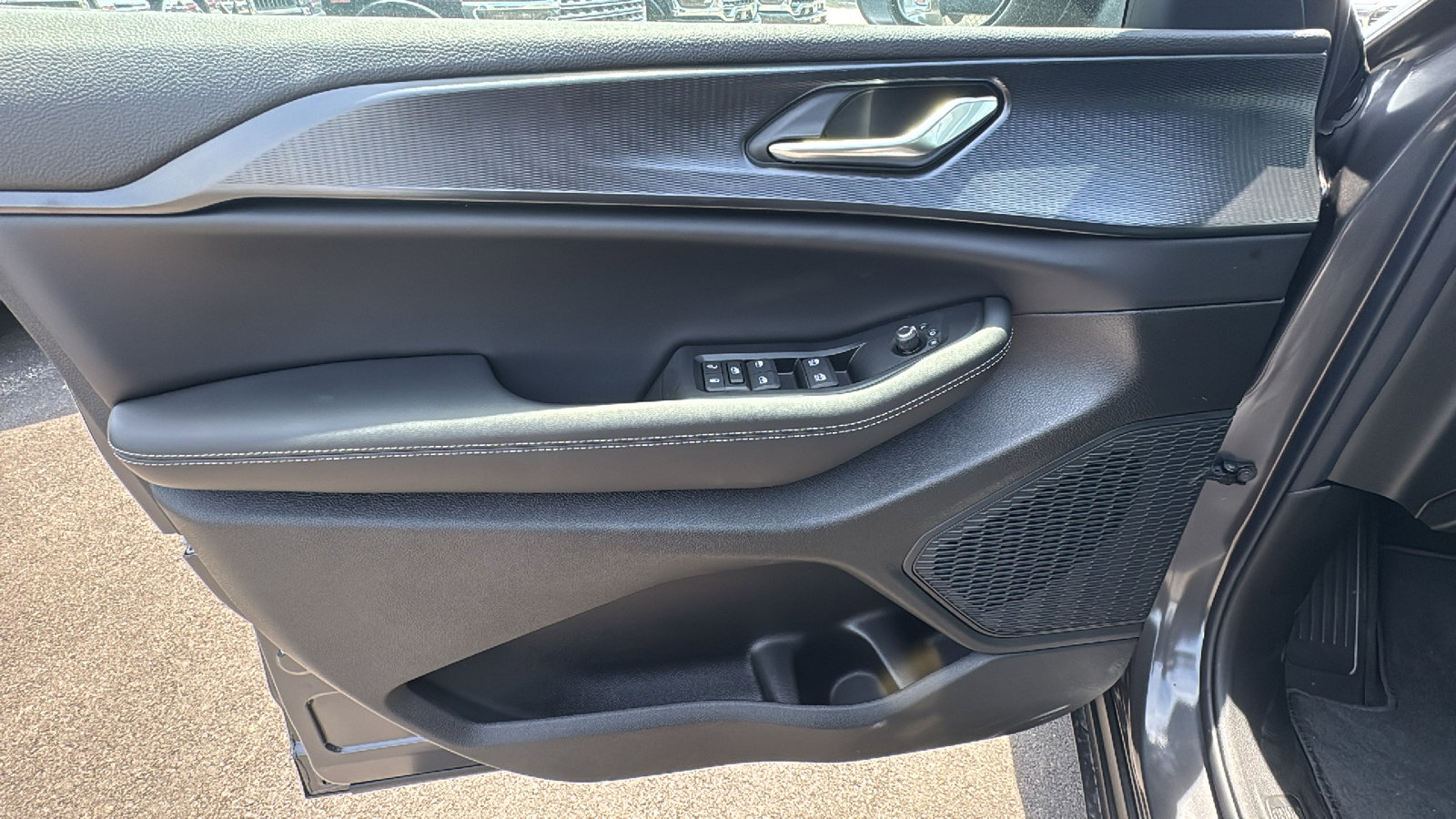 New 2026 Jeep Grand Cherokee Laredo RWD image 11
