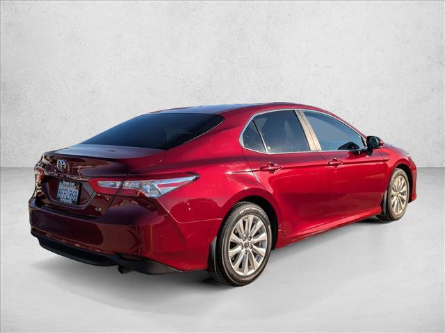 Used 2018 Toyota Camry LE image 5