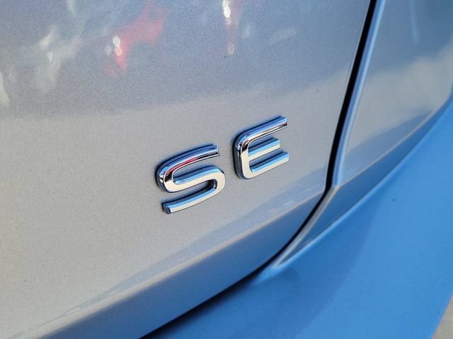 Certified 2023 Volkswagen Jetta SE w/ Panoramic Sunroof Package FWD image 7