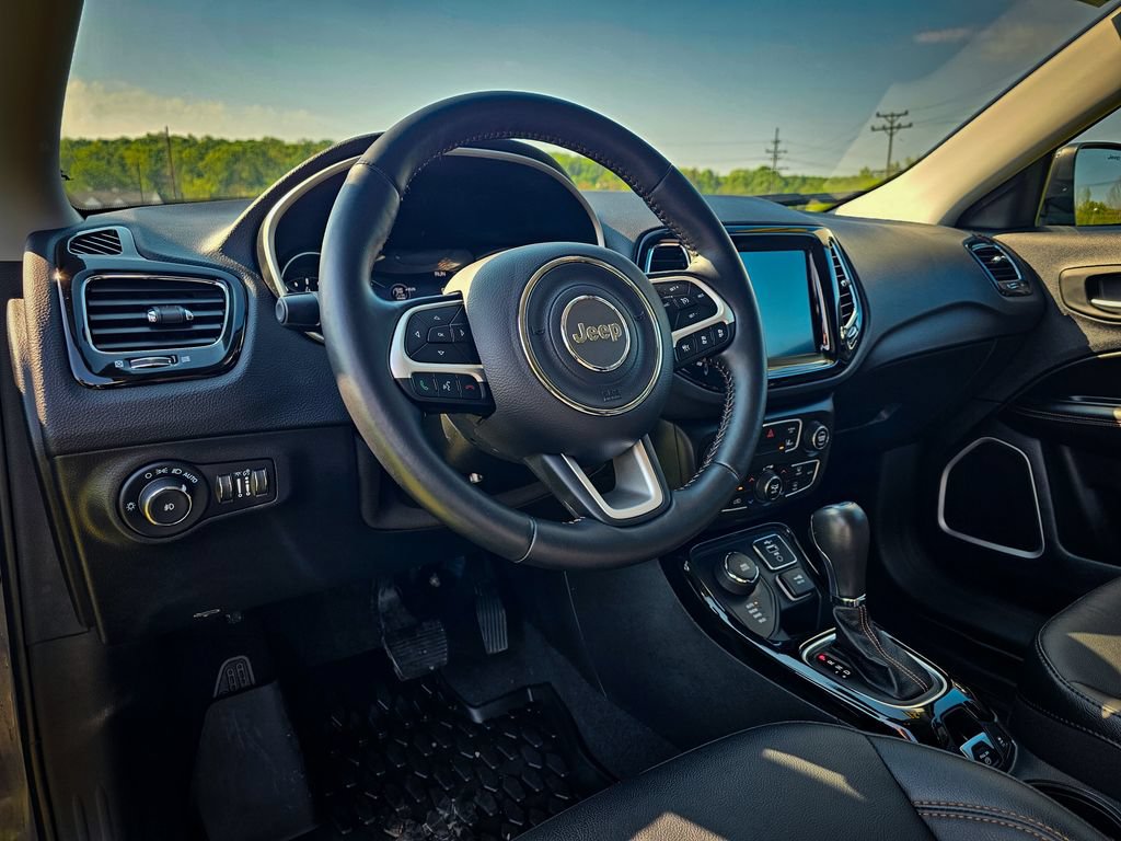 Certified 2021 Jeep Compass Limited AWD/4WD image 12