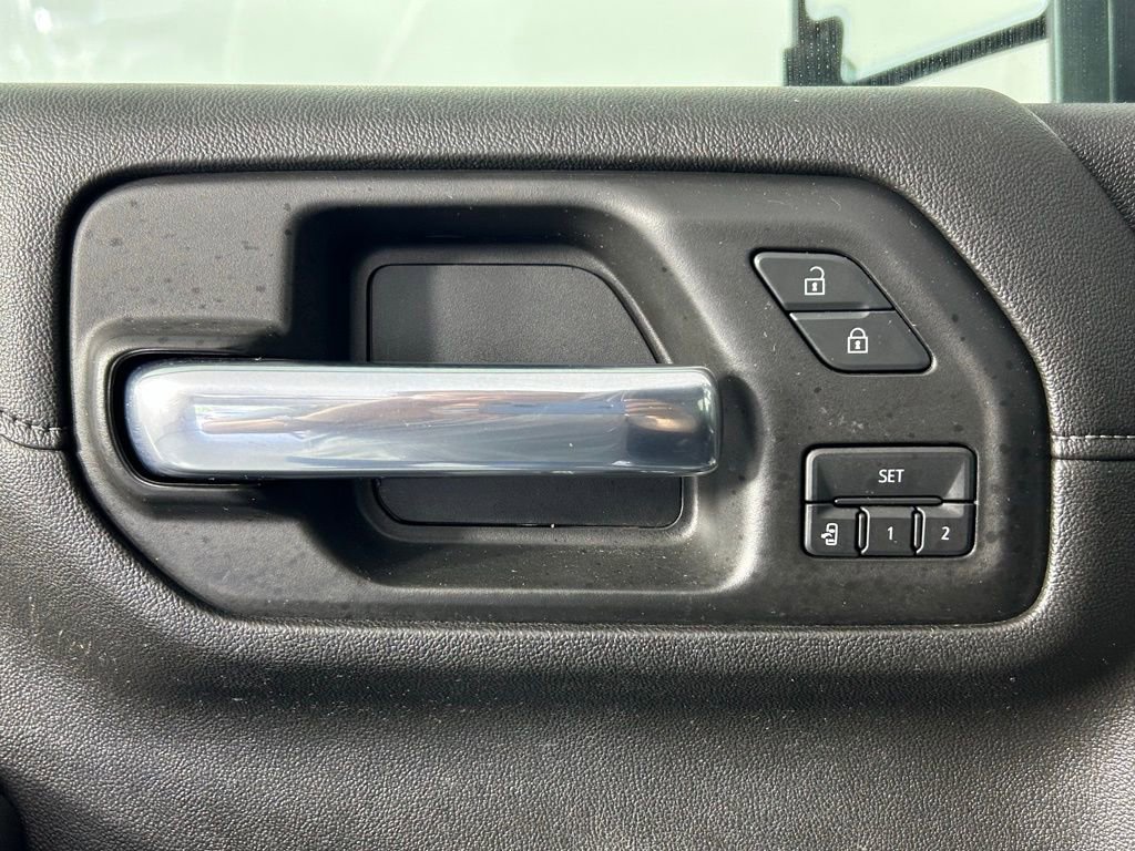 Used 2020 Chevrolet Silverado 2500 LTZ w/ LTZ Plus Package image 34