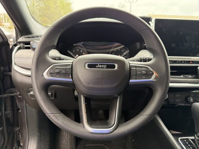 Used 2024 Jeep Compass Sport image 10